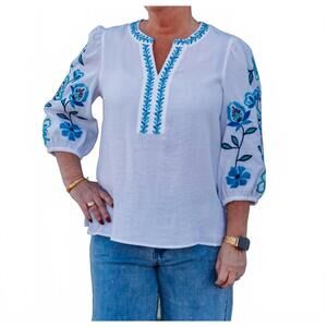 NEW MULTIPLES 3/4 puff sleeve embroidered top in white